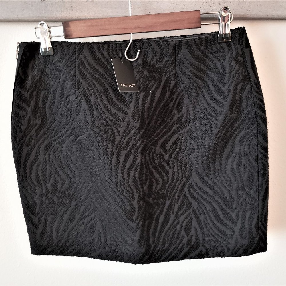 Black Holiday Mini Skirt by TAHARI Size 4 NWT